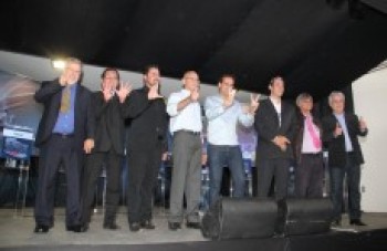 Candidatos debatem propostas e evitam confronto ou provocação