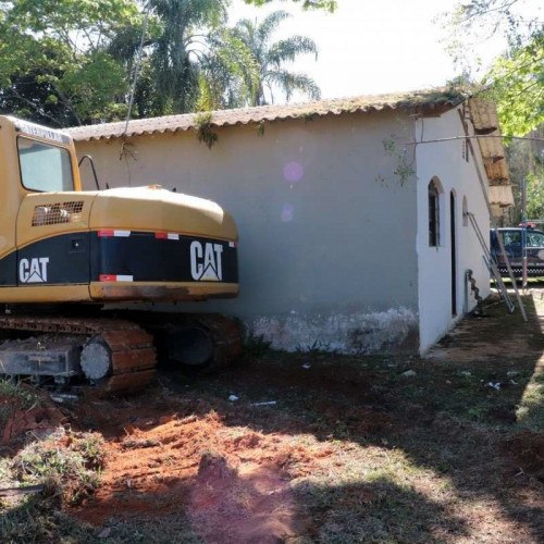Escavadeira roubada em Cotia é recuperada pela GCM