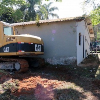 Escavadeira roubada em Cotia é recuperada pela GCM