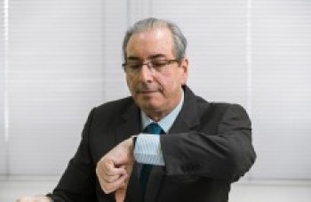 Após suspensão, Câmara dá início ao julgamento de Eduardo Cunha