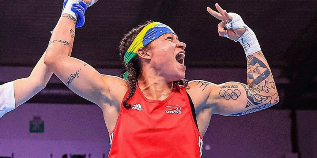 Bia Ferreira vence semi e vai disputar sua 3ª final mundial de boxe