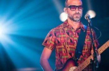 Lucas Santana canta Raul Seixas
