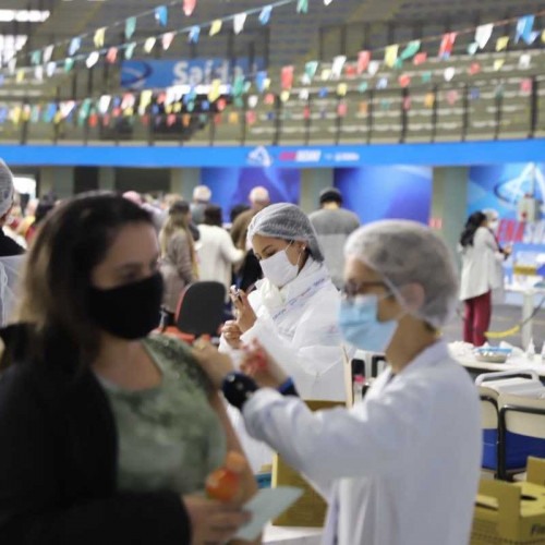 Público de 34 a 30 anos será vacinado durante a semana