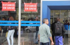 Bancários continuam em greve até nova proposta