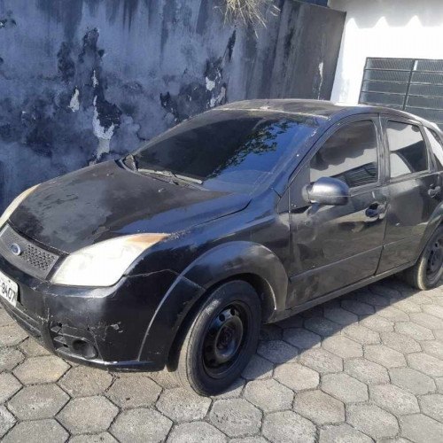 Homem é roubado e feito refém dos assaltantes