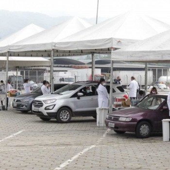 Mais de 200 mil já receberam a 1ª dose ou única na cidade