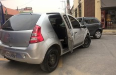 Suspeitos trocam tiros com a polícia