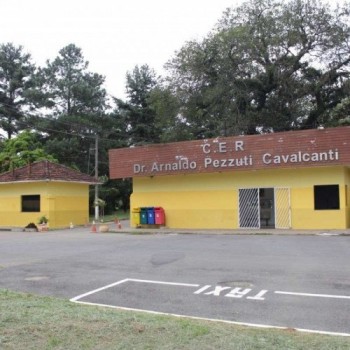 Mais da metade dos leitos UTI Covid está ocupada em Mogi