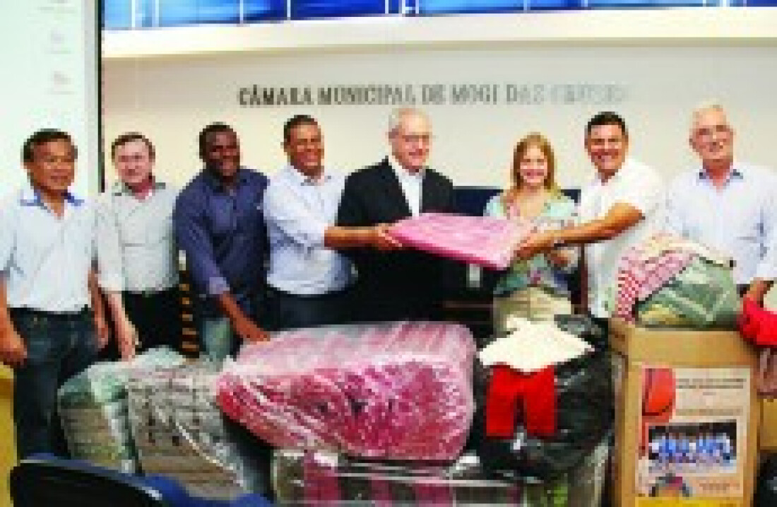 Câmara faz doação de roupas e cobertores