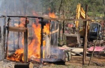 PM faz reintegração de área invadida