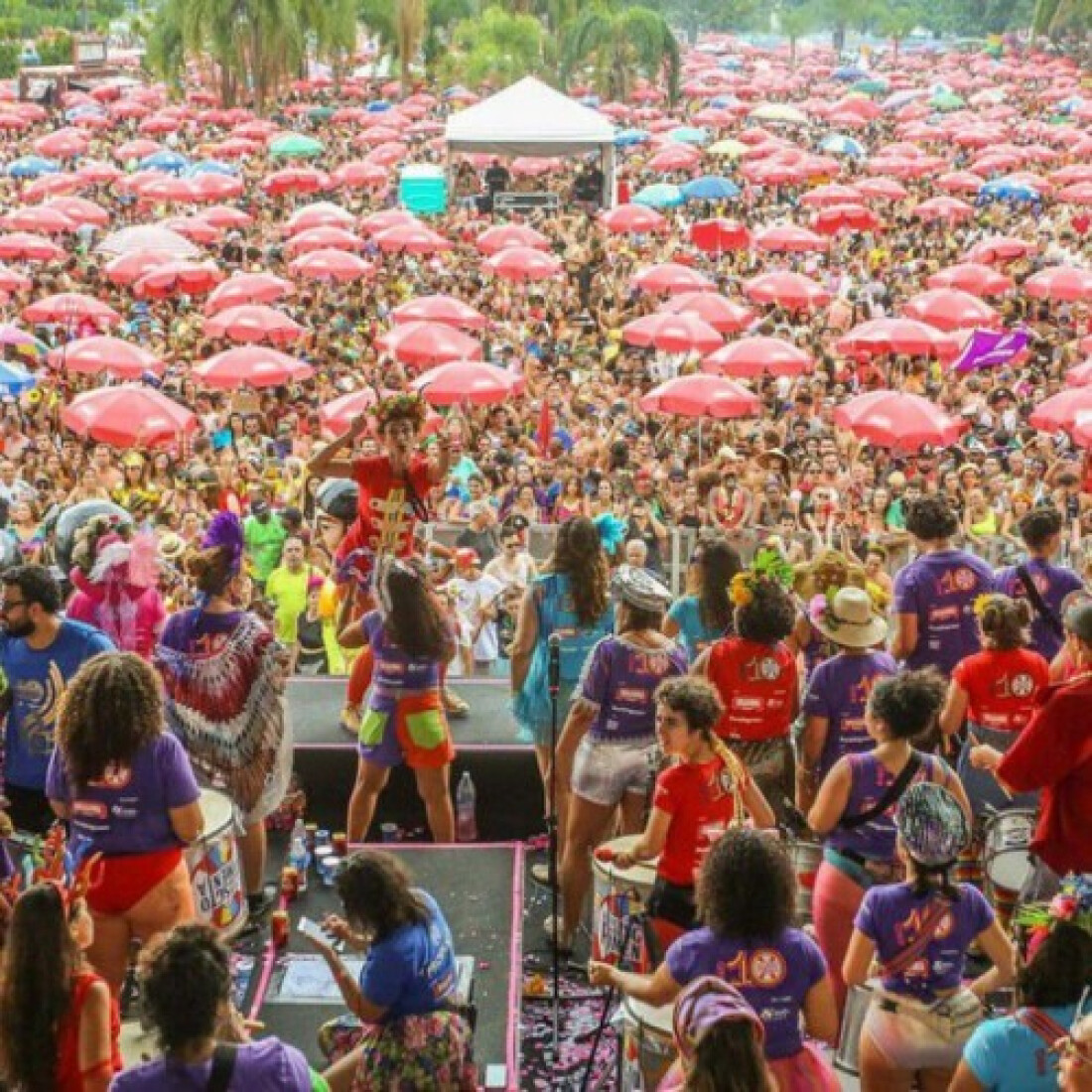 Prefeito promete réveillon, carnaval e Lollapalooza para 2022