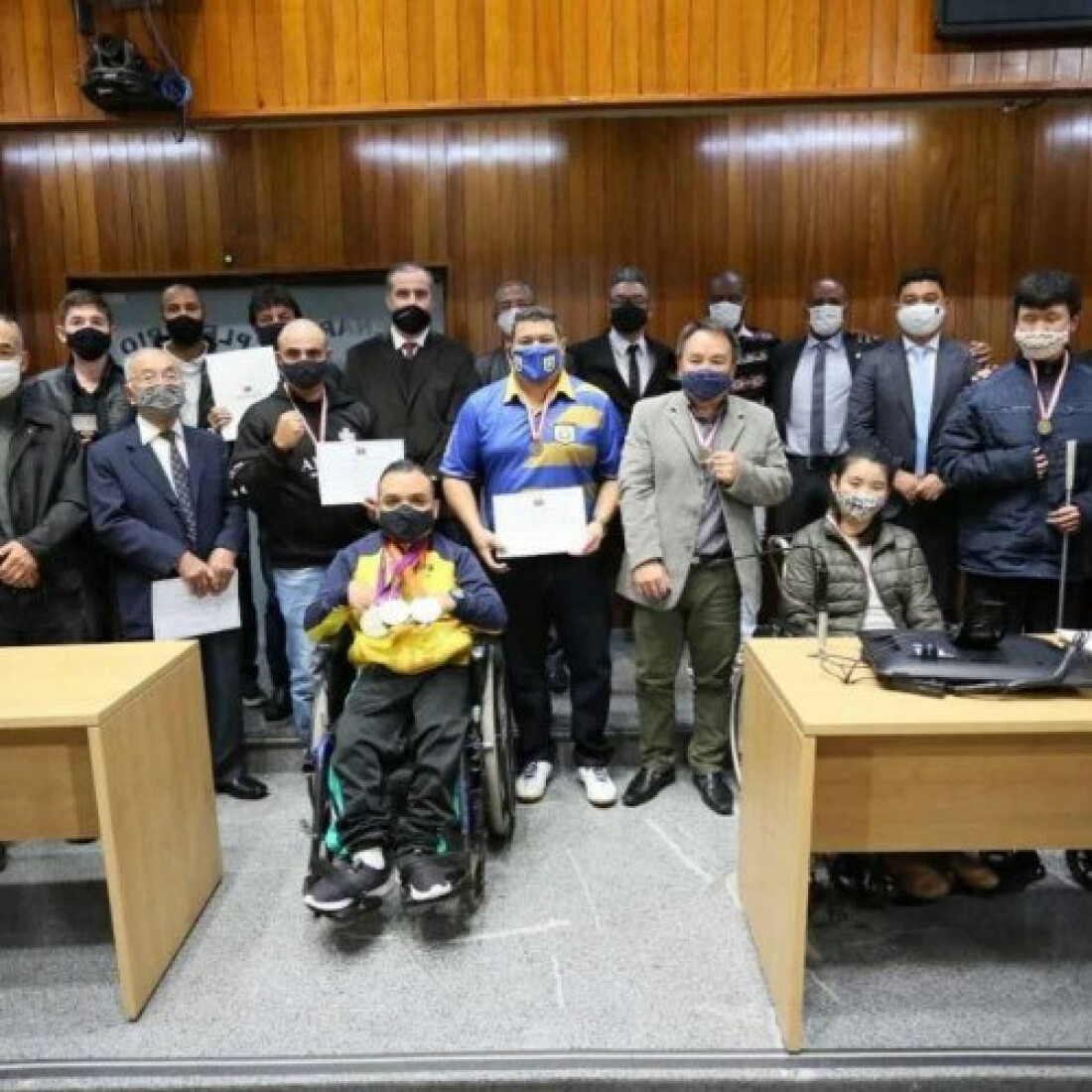 Câmara entrega Medalha Destaque Esportivo a atletas