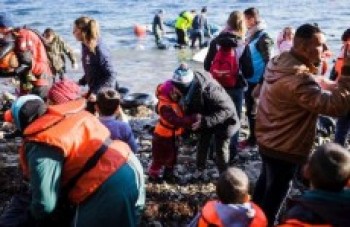 Mais de 300 mil pessoas chegam a Europa pelo mar