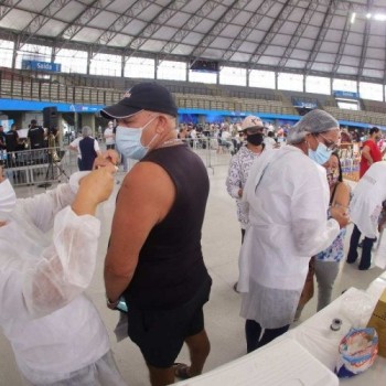 Pessoas de 40 a 45 vão receber 1ª dose da vacina nesta semana