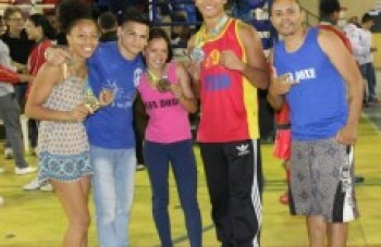 Mogi conquista sete medalhas no boxe