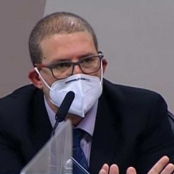 Brasil poderia evitar 400 mil mortes, afirma Hallal