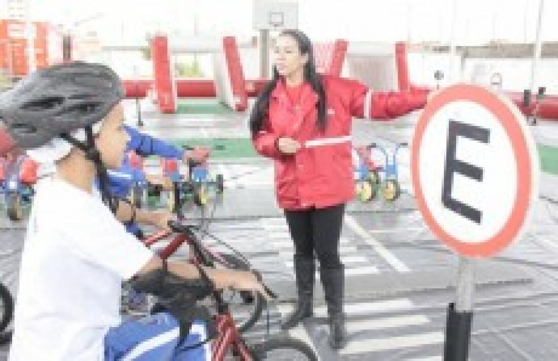 Projeto 'Na Pista Certa' deve educar mais de mil crianças