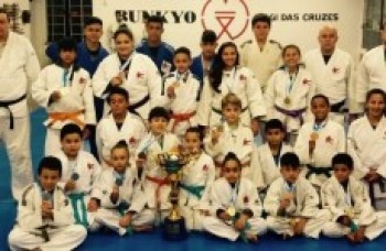 Associação Namie é prata no torneio da Hebraica