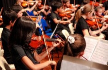 Camerata de Cordas traz o talento de jovens músicos