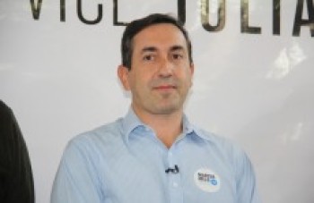 Candidatos a prefeito firmam compromissos com entidades