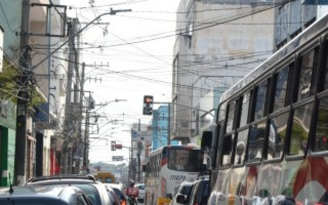 Frota de veículos registra aumento de 35% em Mogi