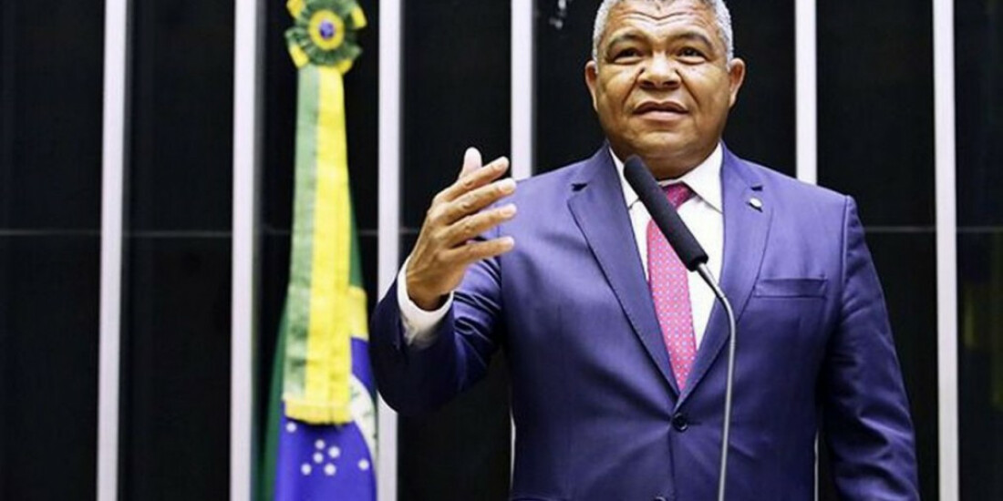 Deputado federal recebe indenização por injúria racial