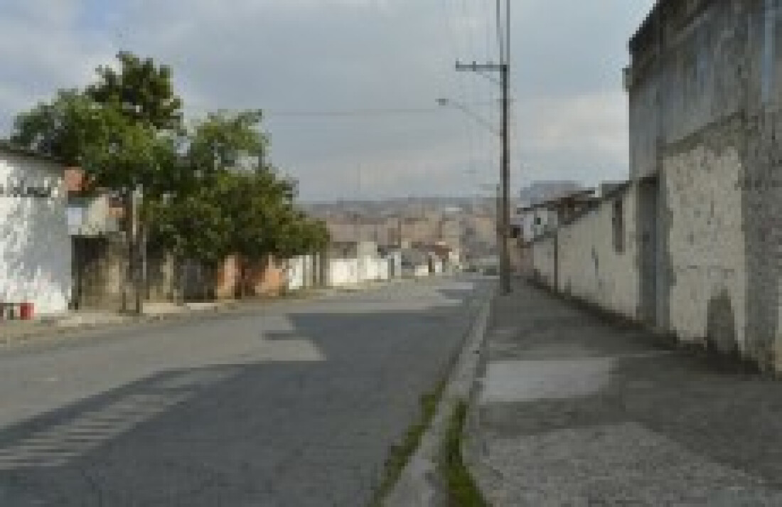 Homem é preso após esfaquear pedreiro