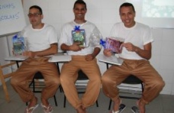 Detentos participam de concurso de redação no CDP