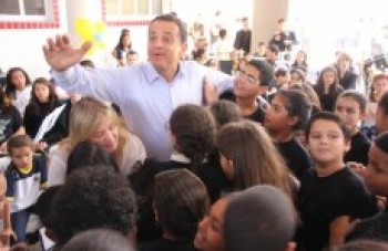 Bertaiolli inaugura a 65ª escola de educação infantil