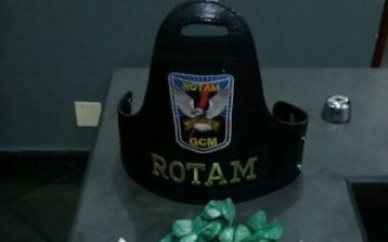 GCM de Itaquá detém um acusado de tráfico