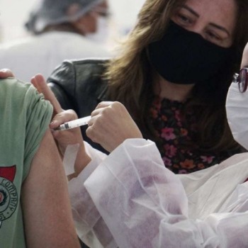 'Virada' espera aplicar cerca de 12 mil doses em Suzano