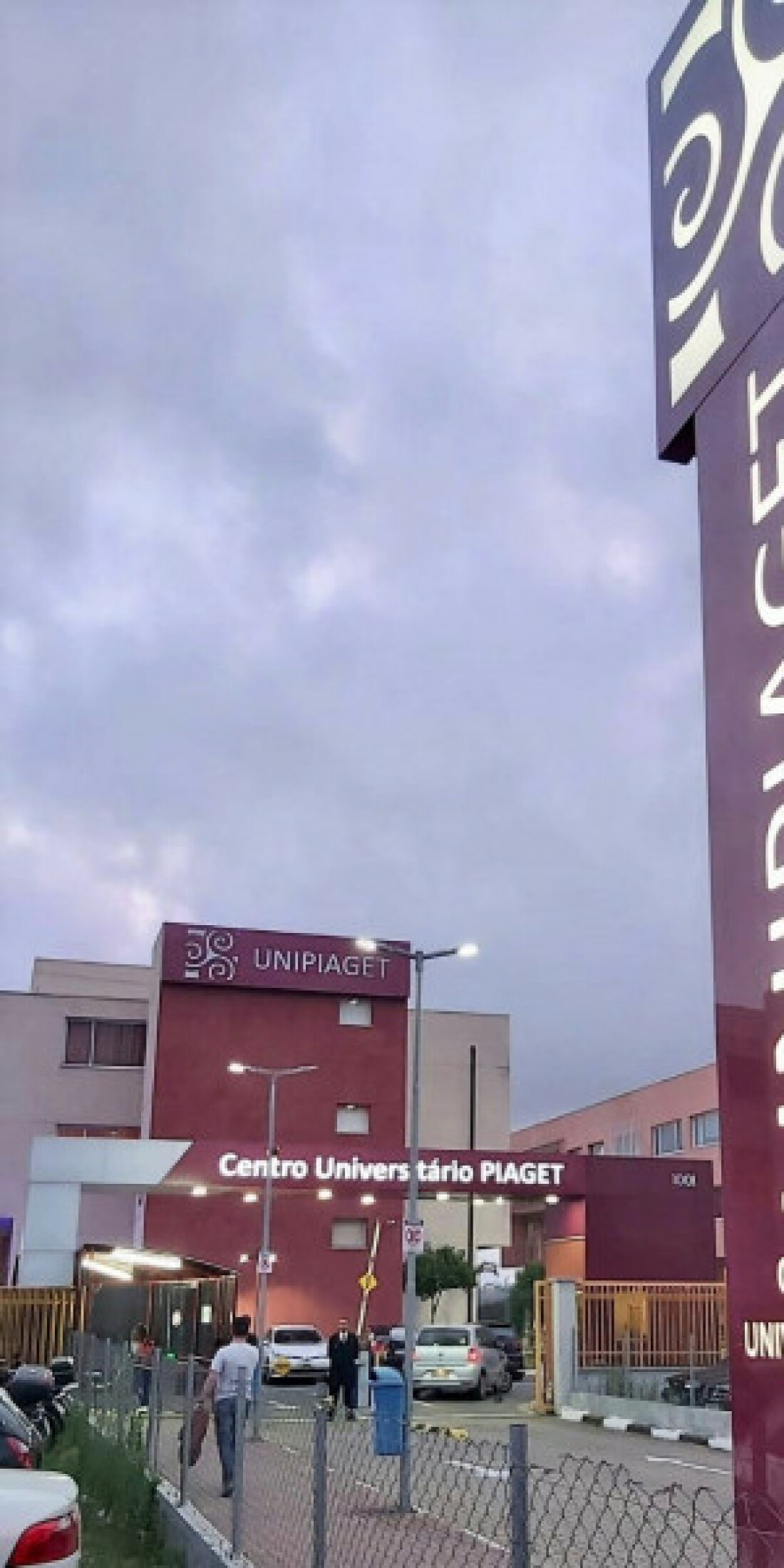 Unipiaget entrega bolsas de estudos gratuitas