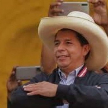 Com resultado irreversível, Keiko ainda tenta anular votos
