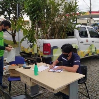 Secretaria do Verde realiza plantio e doação de mudas