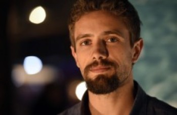 Rafael Cardoso define César como "camaleão"