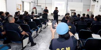 Patrulha capacita bares e restaurantes em Suzano