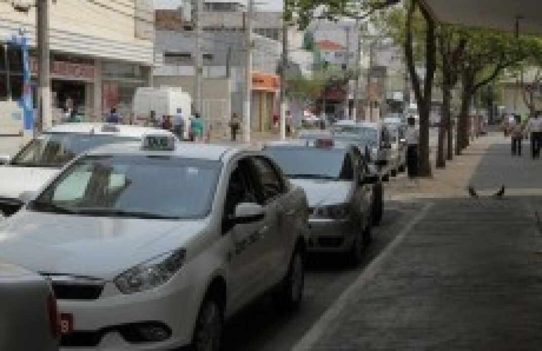 Lei do Táxi volta à pauta na sessão de hoje à noite