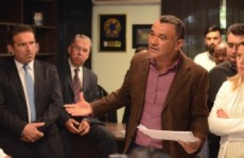 Prefeitura diz que vai pagar servidores públicos até dia 18