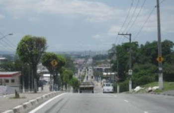 Balconista é assaltada em supermercado