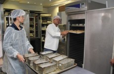 Carreta oferece curso de panificação e confeitaria