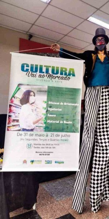 Oficinas culturais ocorrem em mercados de Ferraz