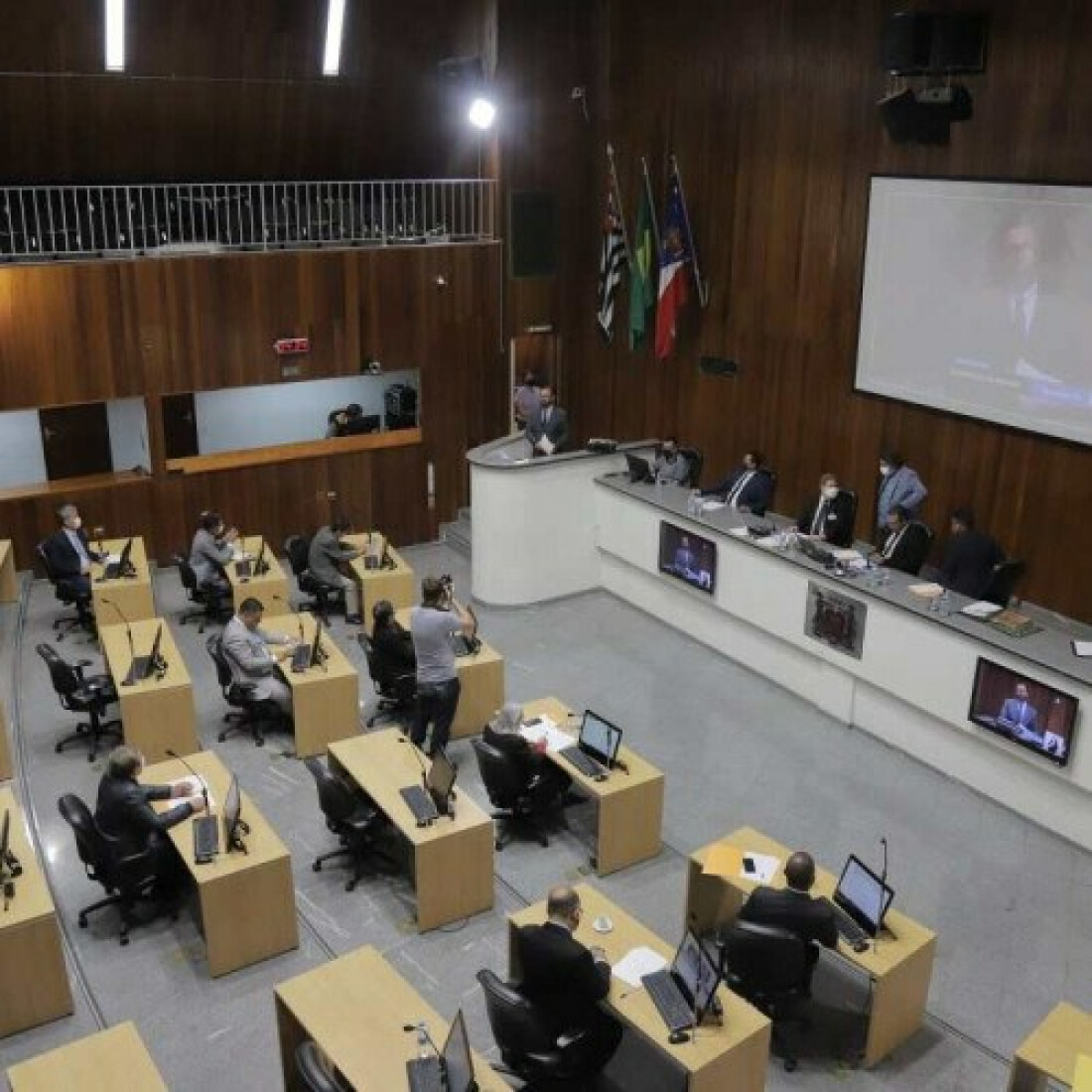 Repúdio à violência policial movimenta sessão da Câmara