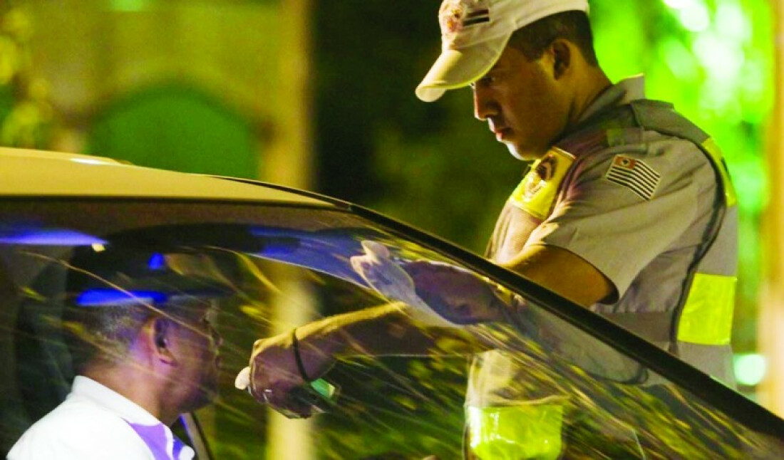 Detran autua dez motoristas em Mogi