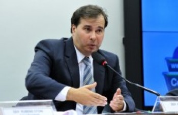 Maia defende aprovação da PEC dos Gastos Públicos
