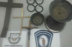 Suspeito é detido com peças de cemitério