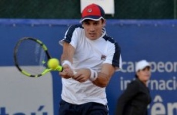 Bagnis é campeão após abandono de Berlocq