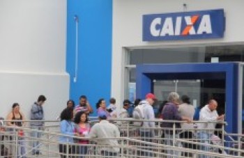Agências da Caixa abrem hoje uma hora mais cedo