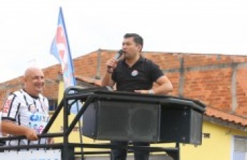 Ashiuchi faz carreata no Badra