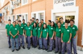 Empresa forma 10ª turma de aprendizes