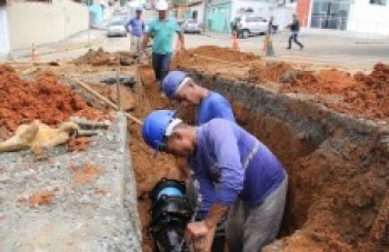 Semae faz obra de ampliação em duas ruas do Jd. Universo